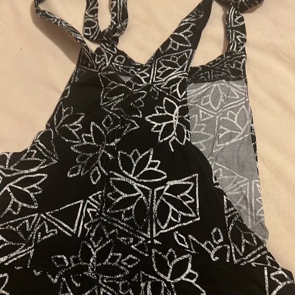 Black and white overalls - Picture 5 of 7